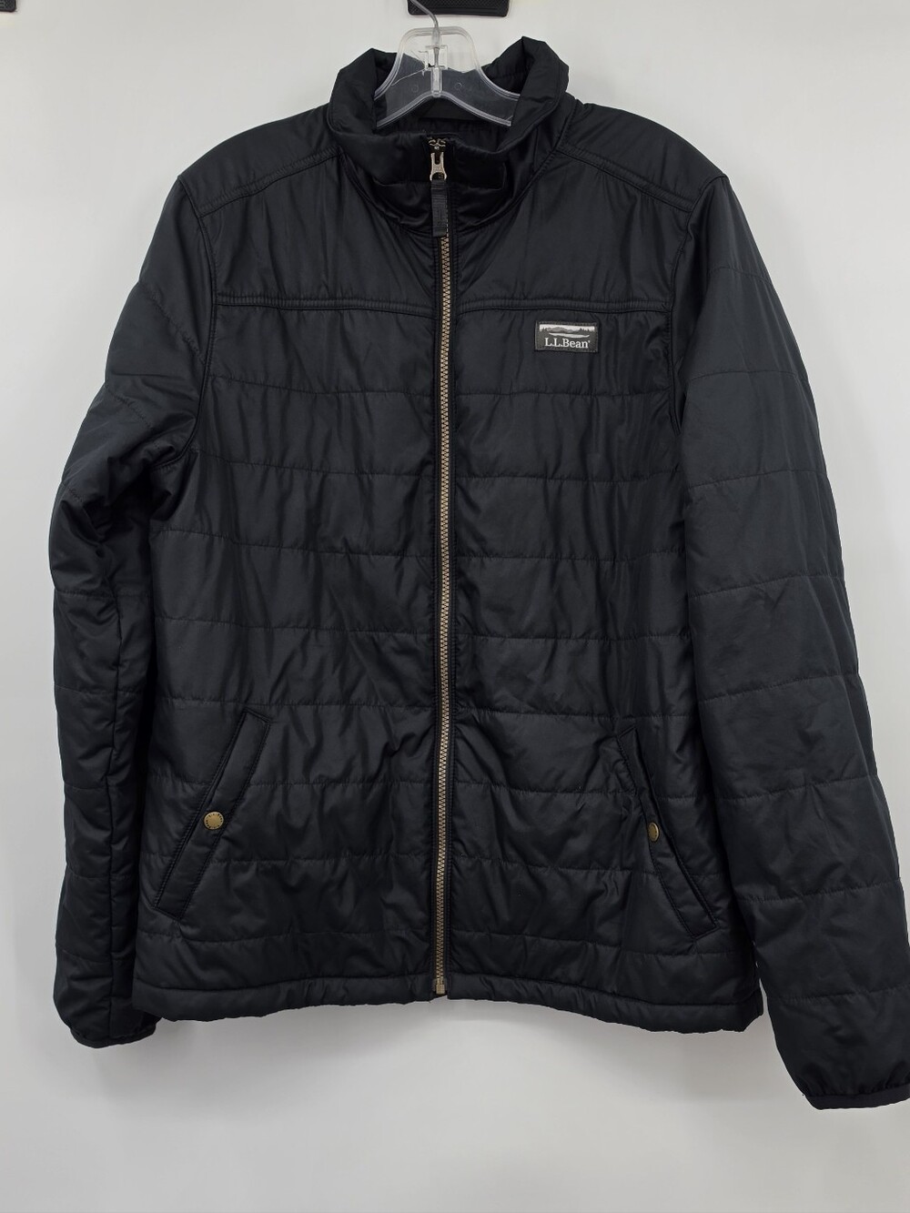 L.L. Bean Men's Mountain Classic Puffer Jacket Size M